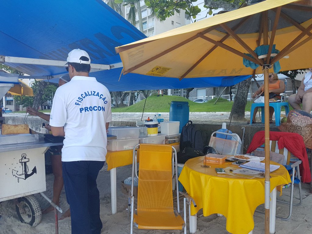 Procon realiza ‘Operação Verão’ em quiosques das praias