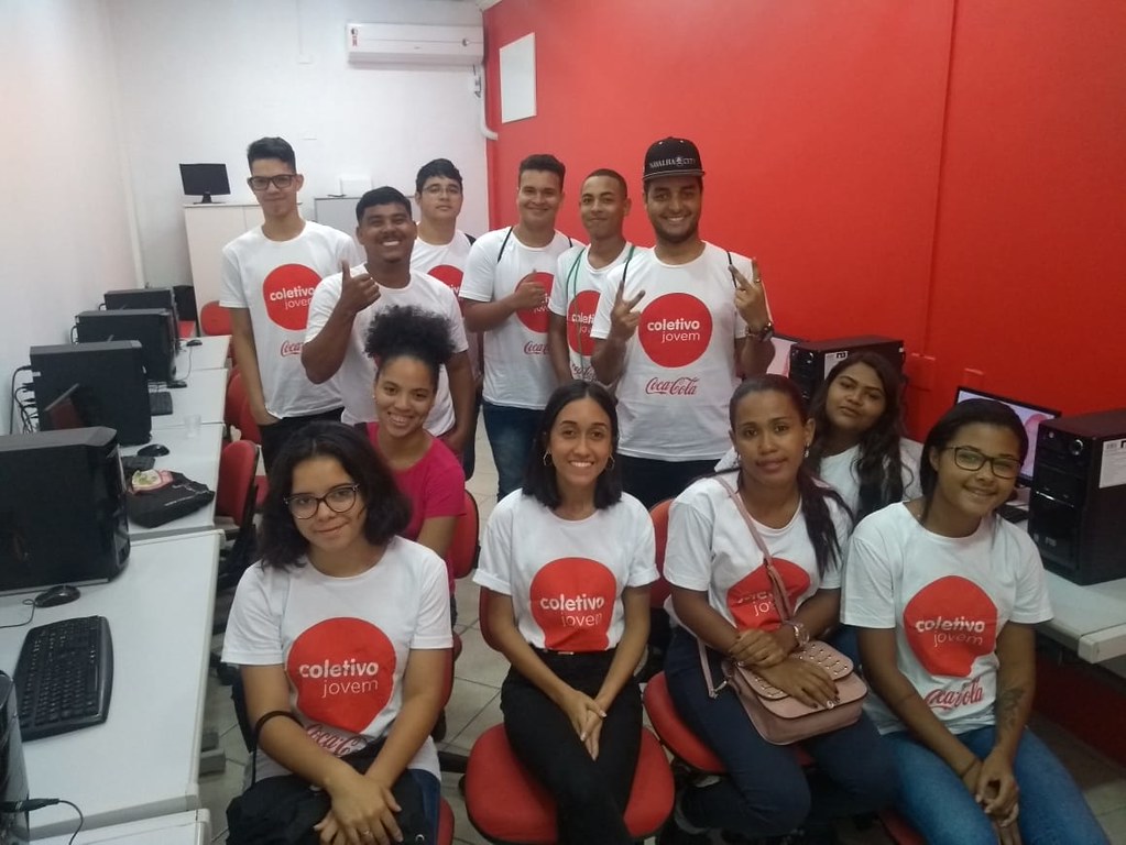 Coletivo Jovem Coca Cola oferece 120 vagas em Guarujá