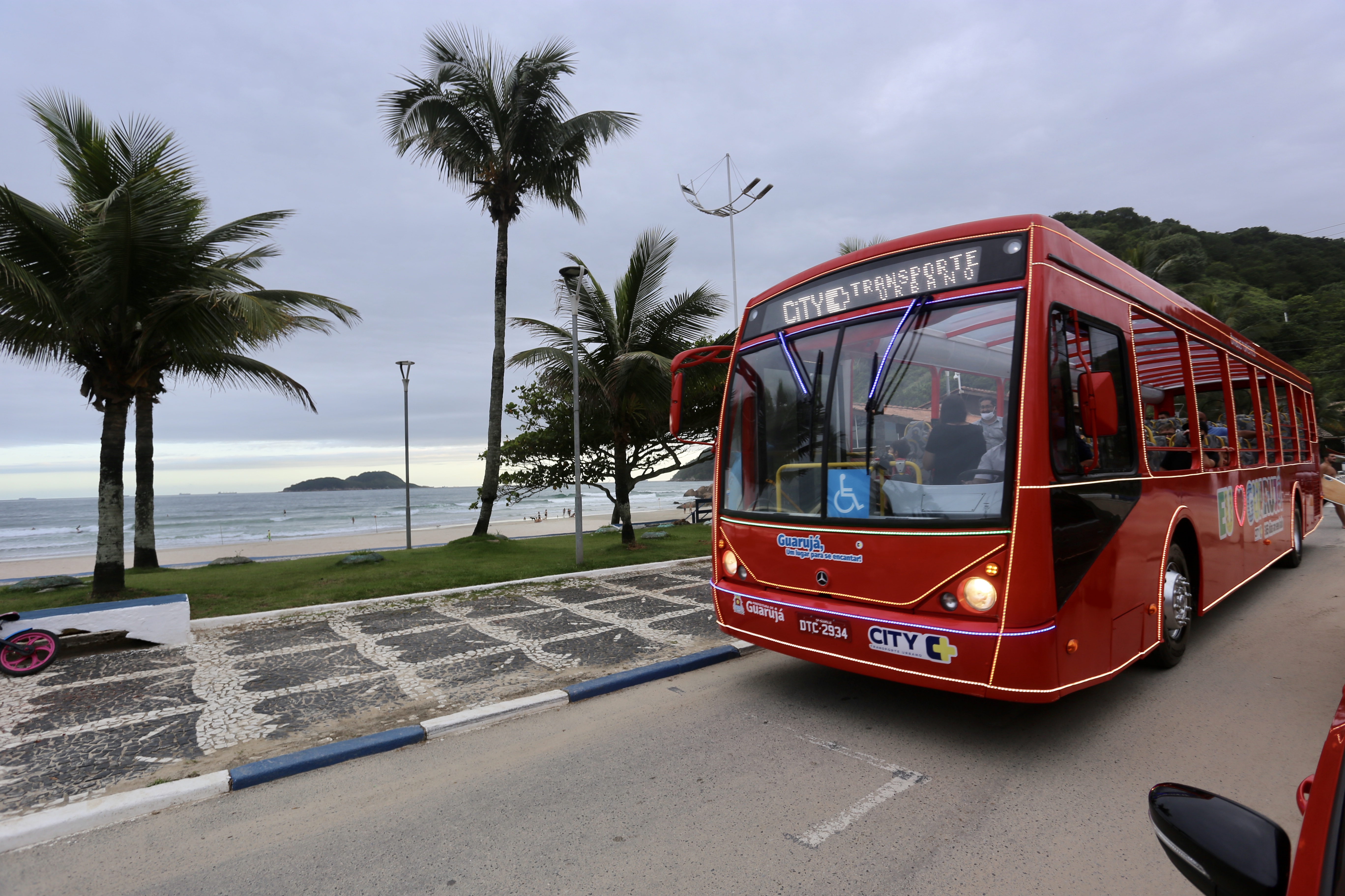 Preço do ônibus turístico em Guarujá está mais barato nestas férias de julho