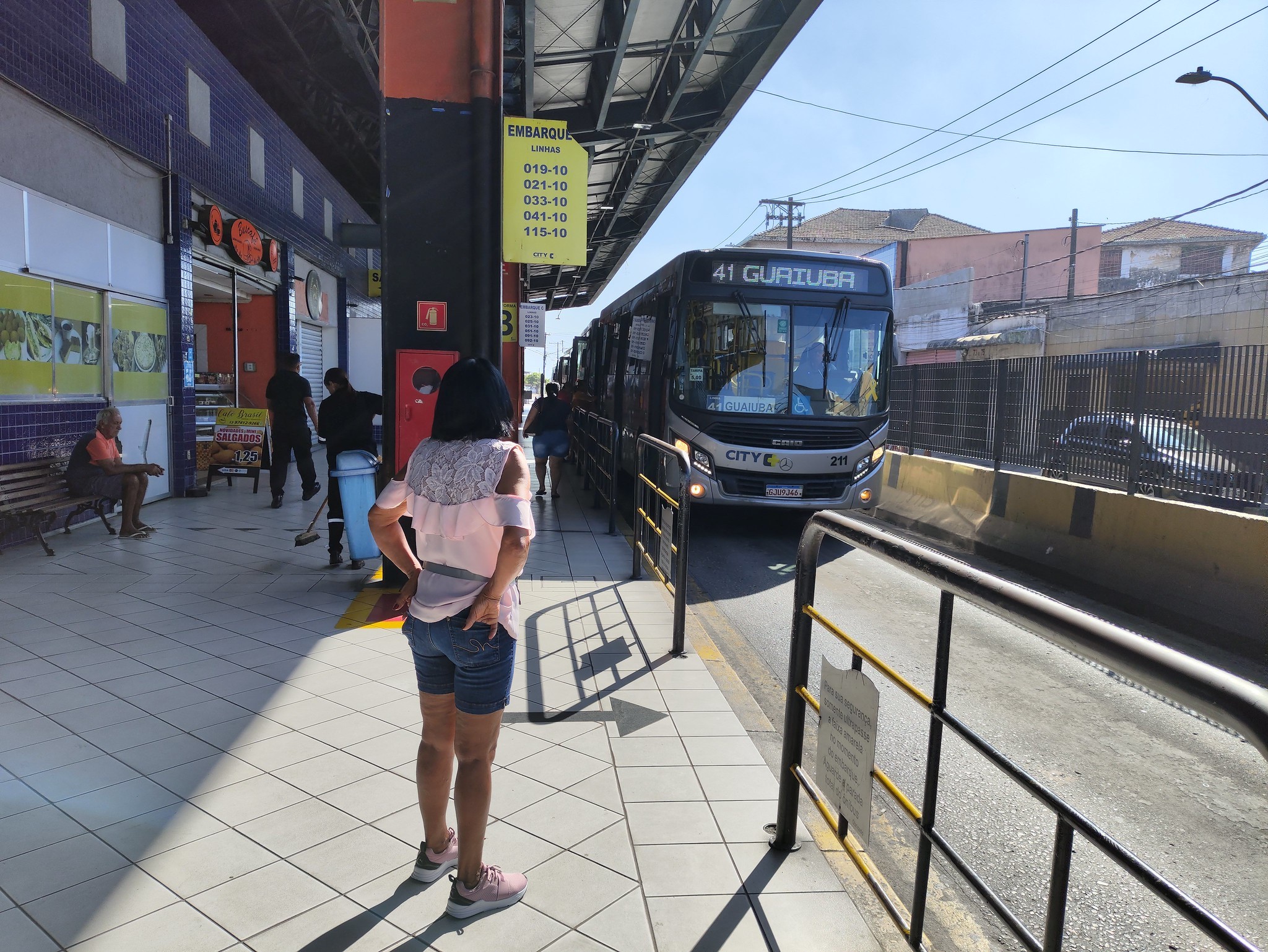 Prefeitura amplia trajetos e horários de sete linhas de ônibus
