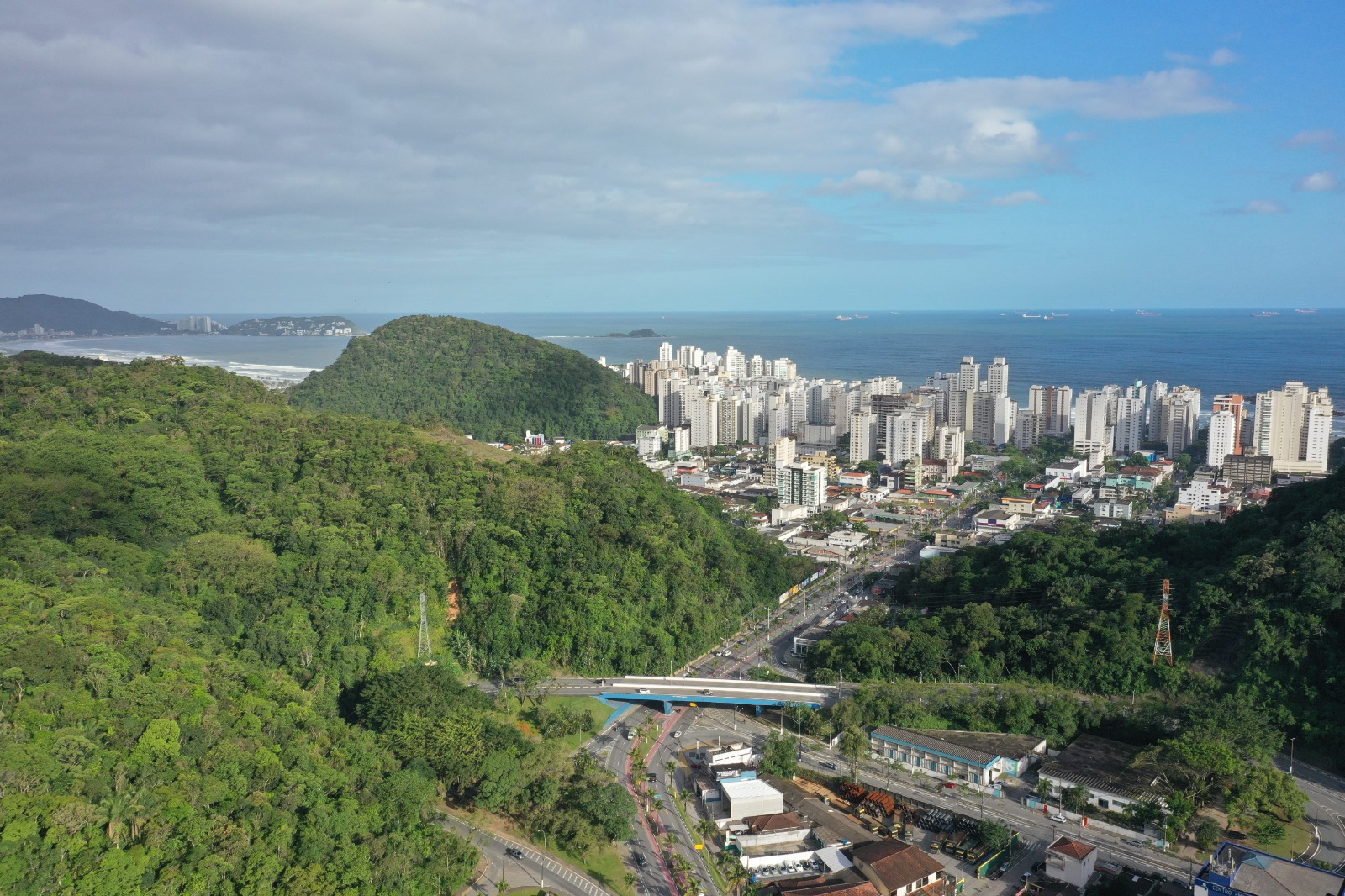 Guarujá vai contar com totens de segurança para monitorar áreas turísticas e comerciais