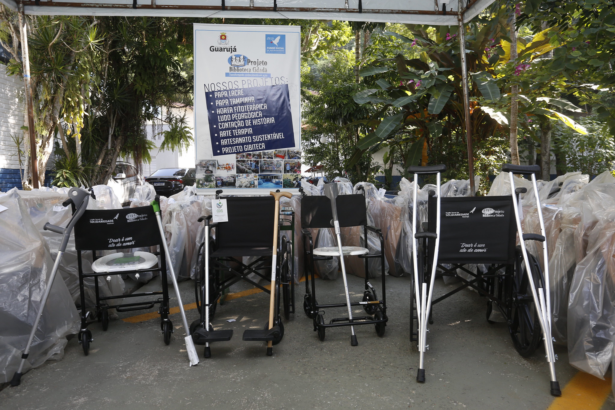 Fundo Social recebe 50 cadeiras de rodas das Campanhas Papa-Lacre e Papa-Tampinha