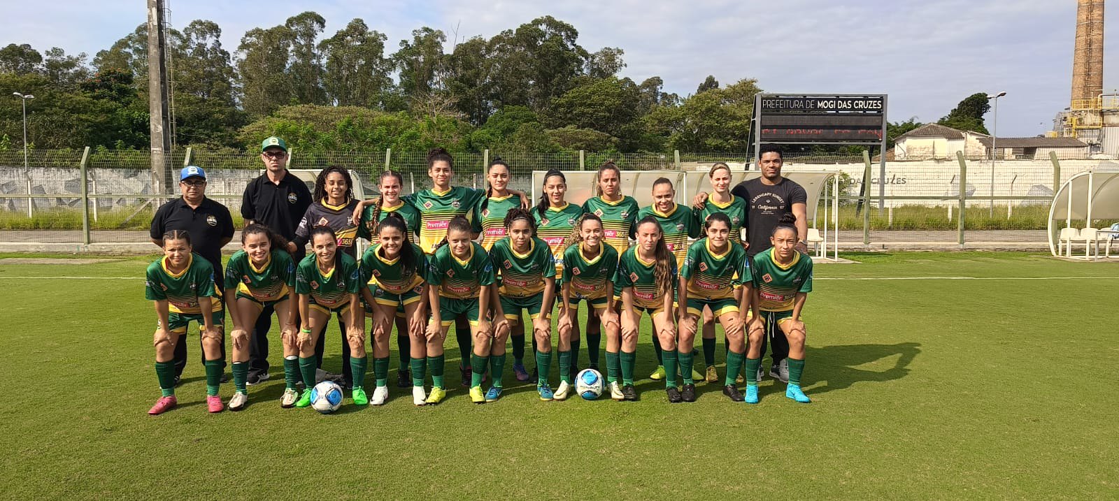 Guarujá conquista classificação invicta no futebol feminino