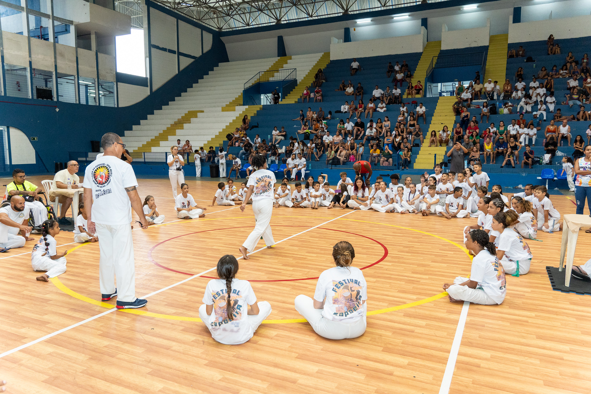 Festival de Capoeira dos Caecs atrai mais de 400 pessoas, em Guarujá