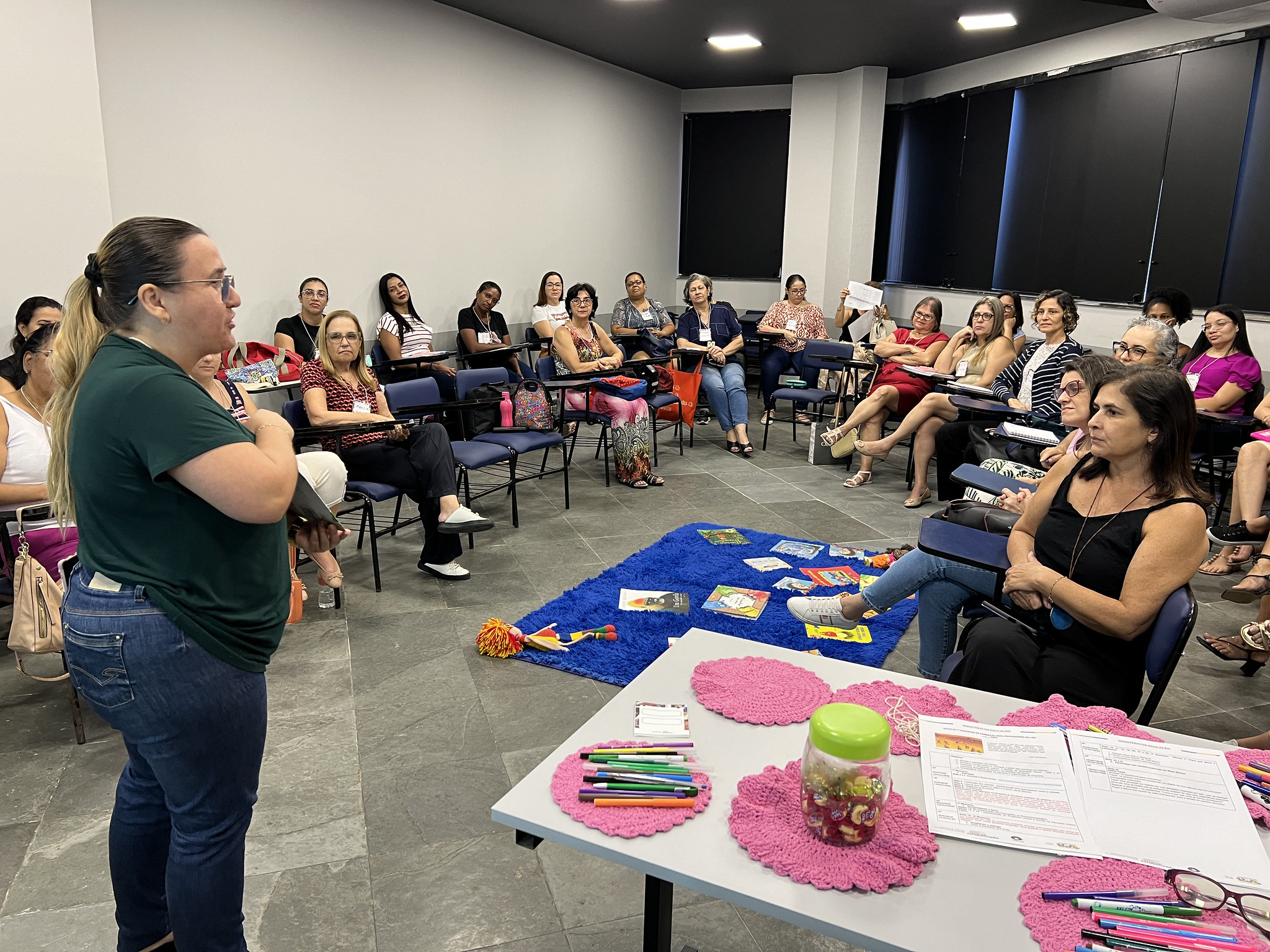 Professores da Educação Infantil de Guarujá iniciam jornada em formação de leitura e escrita