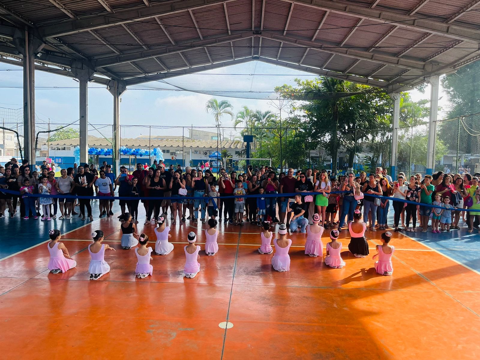 Cerca de 1,5 mil pessoas aproveitam serviços gratuitos no ‘Caec em Ação’ de Guarujá