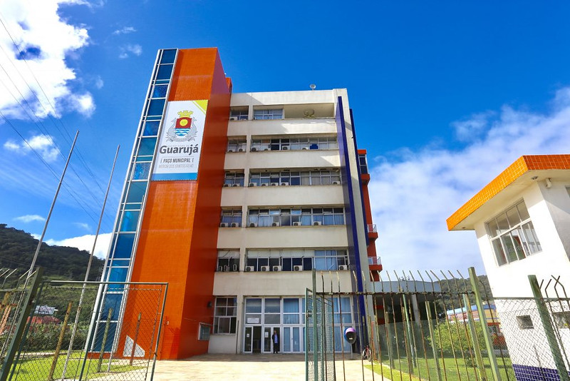 Feriados alteram atendimento nas repartições municipais de Guarujá