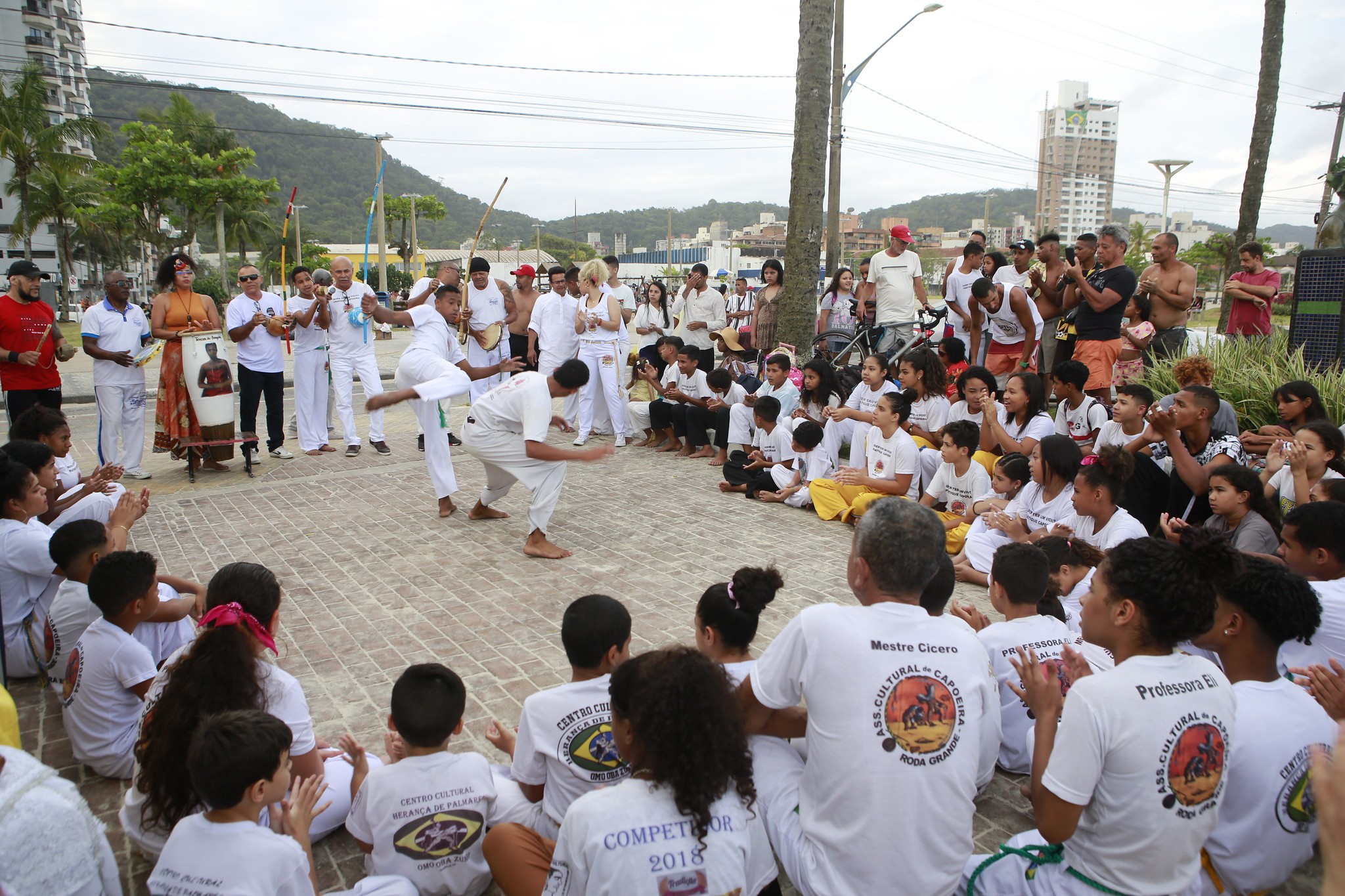 Guarujá realiza ato simbólico alusivo ao Dia Nacional de Denúncia Contra o Racismo