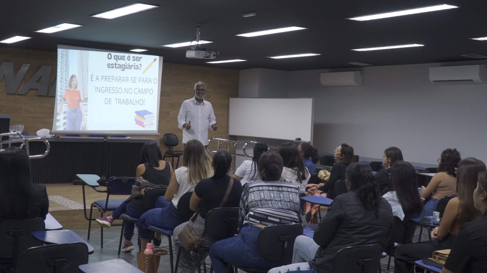 Guarujá recepciona alunos do Programa Bolsa Estágio do Ensino Médio
