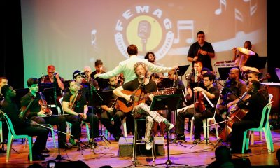 Músicos participam da semifinal do Femag no Teatro Procópio Ferreira