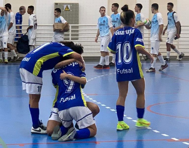 Guarujá é campeã da Liga Paulista de Futsal feminino