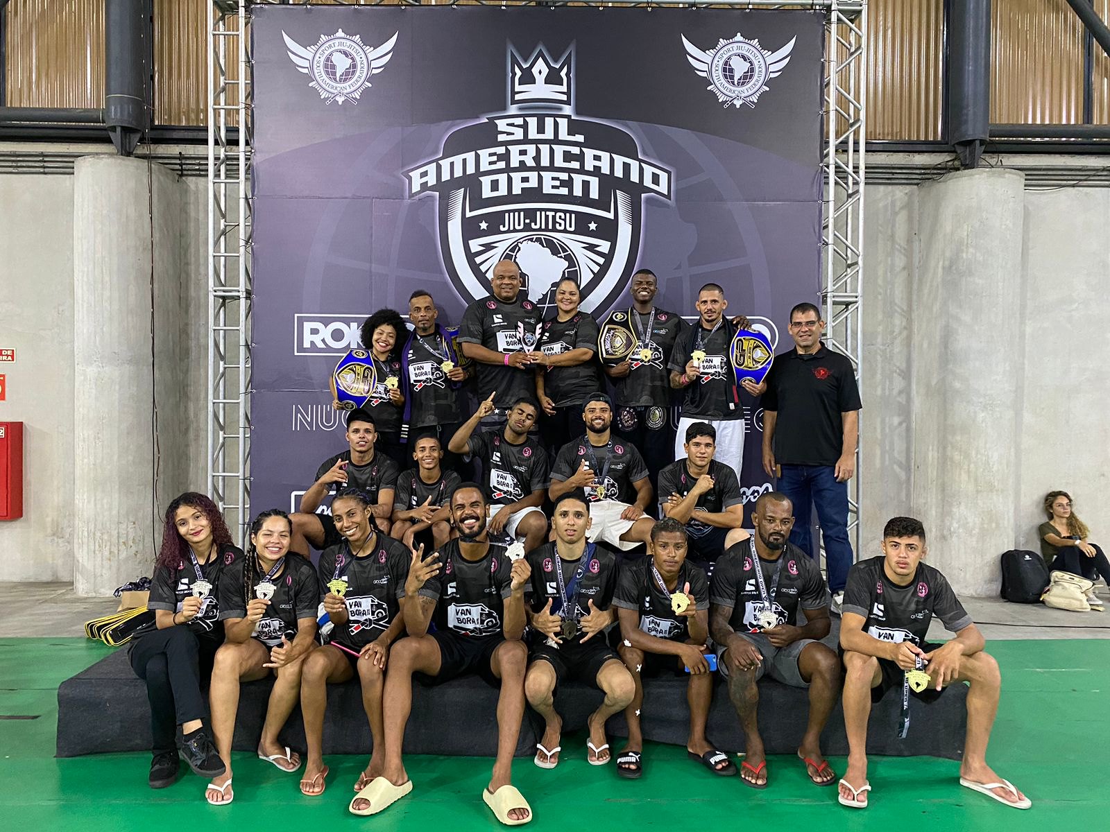 Atletas de Guarujá conquistam três medalhas no Festival Escola de