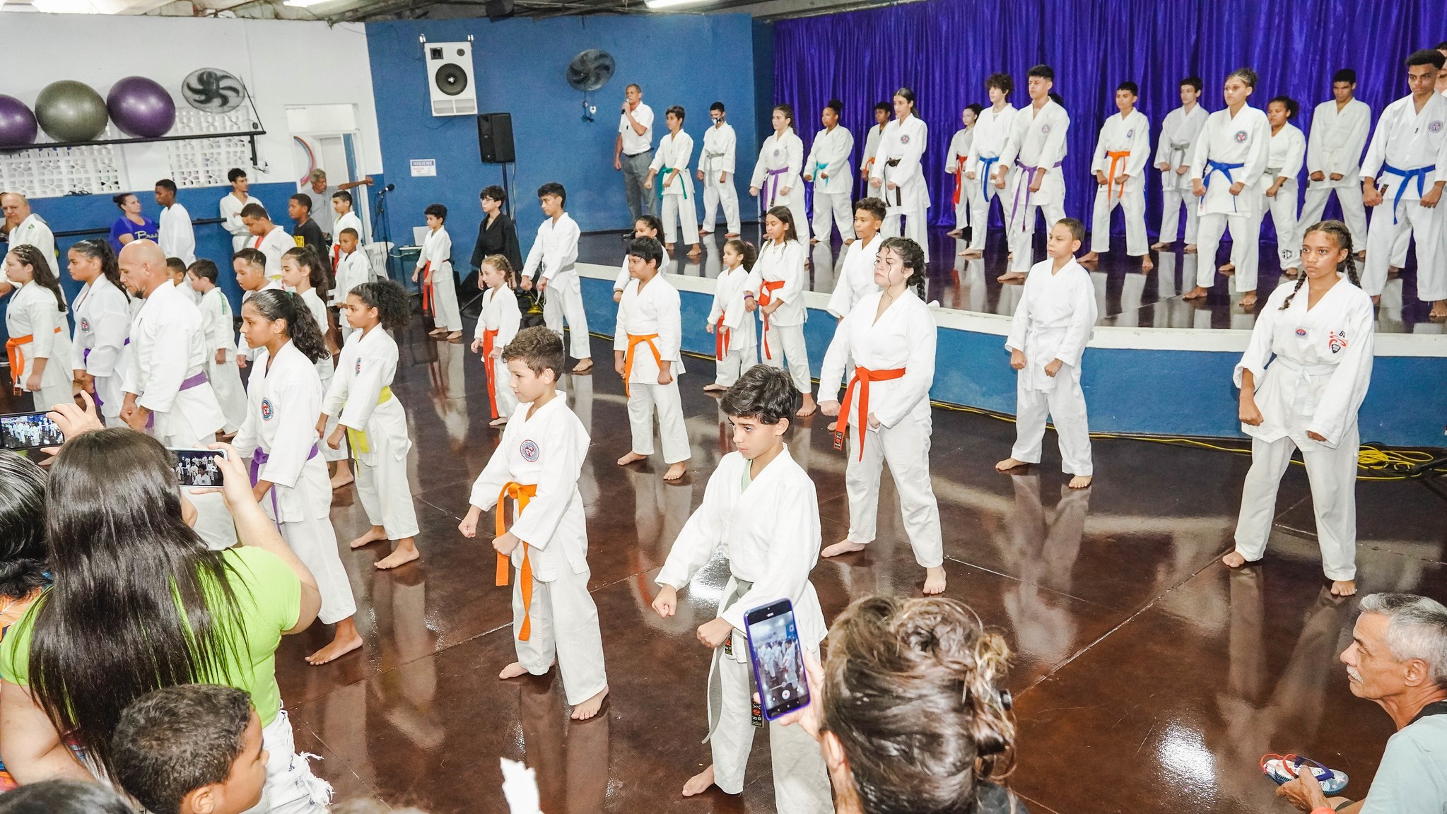 São Carlos Clube - Aula de Vôlei com os professores Maicon e Udo